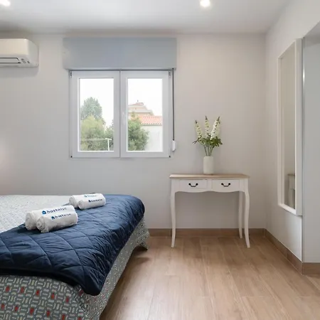 Charming Bright House W/ Garden Holiday home Porto