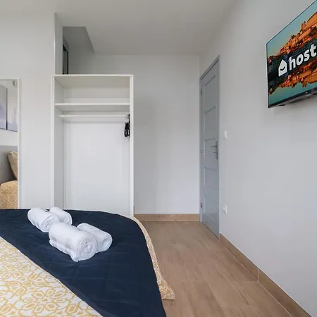 Holiday home Charming Bright House W/ Garden Porto