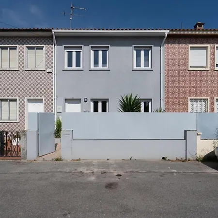 Holiday home Charming Bright House W/ Garden