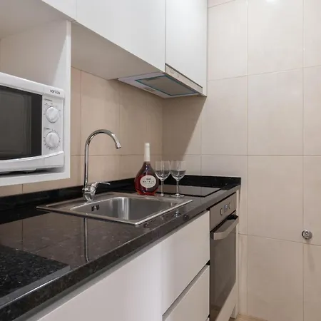 Holiday home Charming Bright House W/ Garden Porto