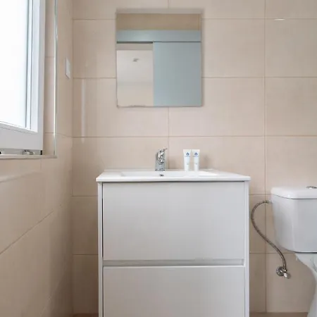 Charming Bright House W/ Garden Holiday home Porto