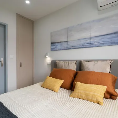 Charming Bright House W/ Garden Holiday home