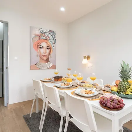 Charming Bright House W/ Garden Holiday home Porto
